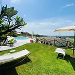 Апартаменты Poggio Ulivo Pool-apartments Rivoli Veronese