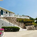 Poggio Ulivo Pool-apartments