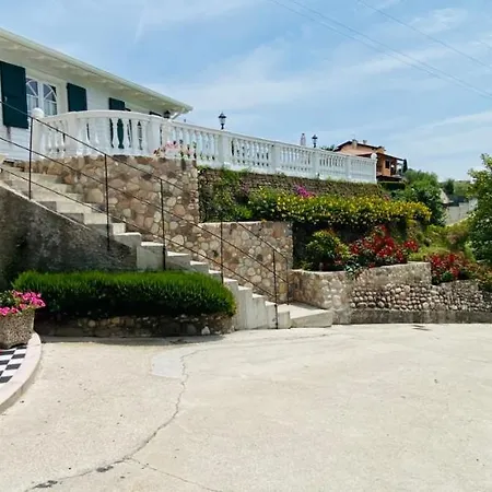 Villa Poggio Ulivo Pool-Apartments *